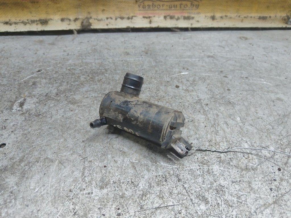 Насос (моторчик) омывателя стекла 5B2R2B Mazda Xedos 6 - Фото 2