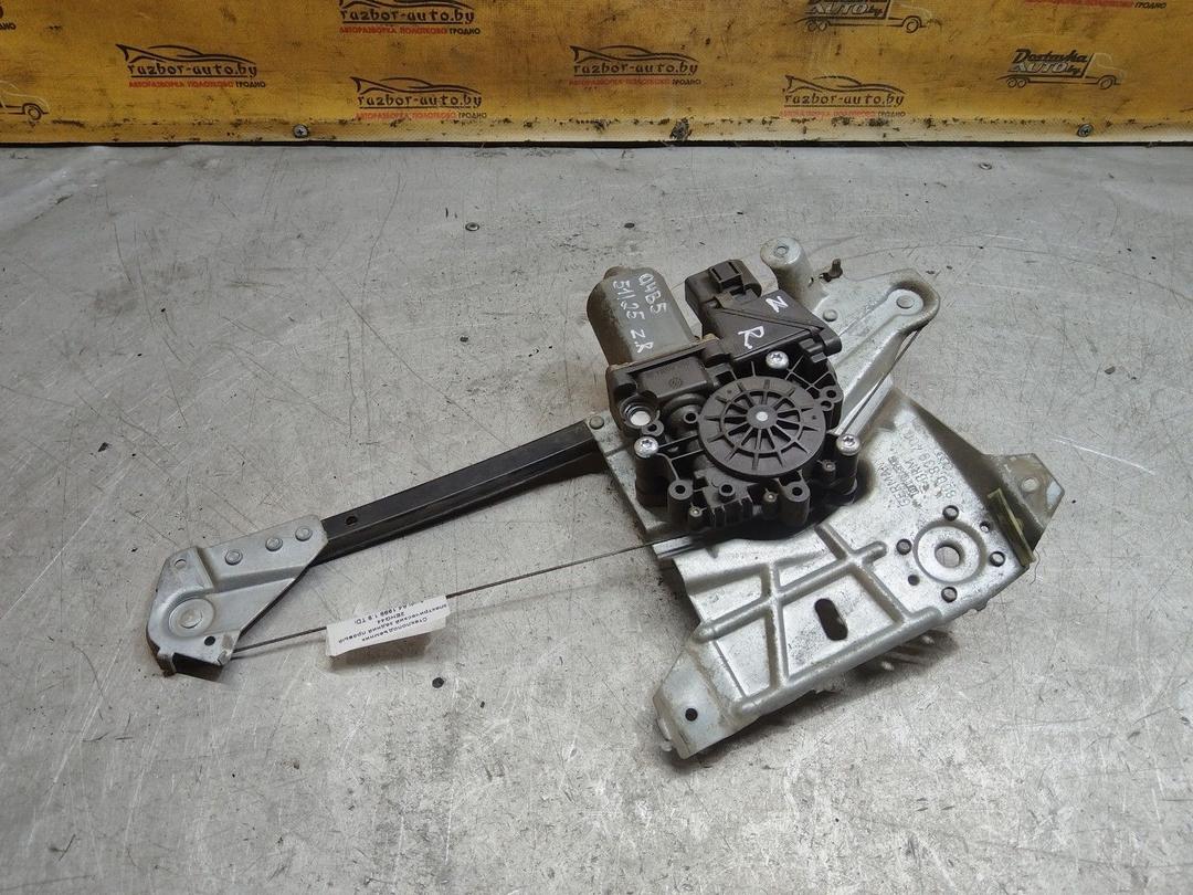 Стеклоподъемник электрический задний правый 2EHG44 Audi A4