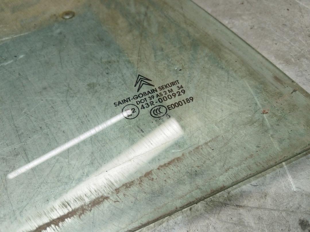 Стекло двери задней правой 5QSULA Citroen C4 - Фото 2