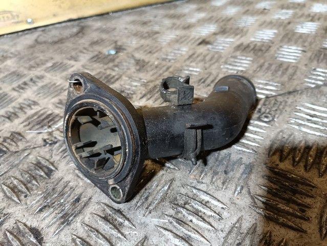 Корпус термостата 6V74FK Ford Galaxy - Фото 3