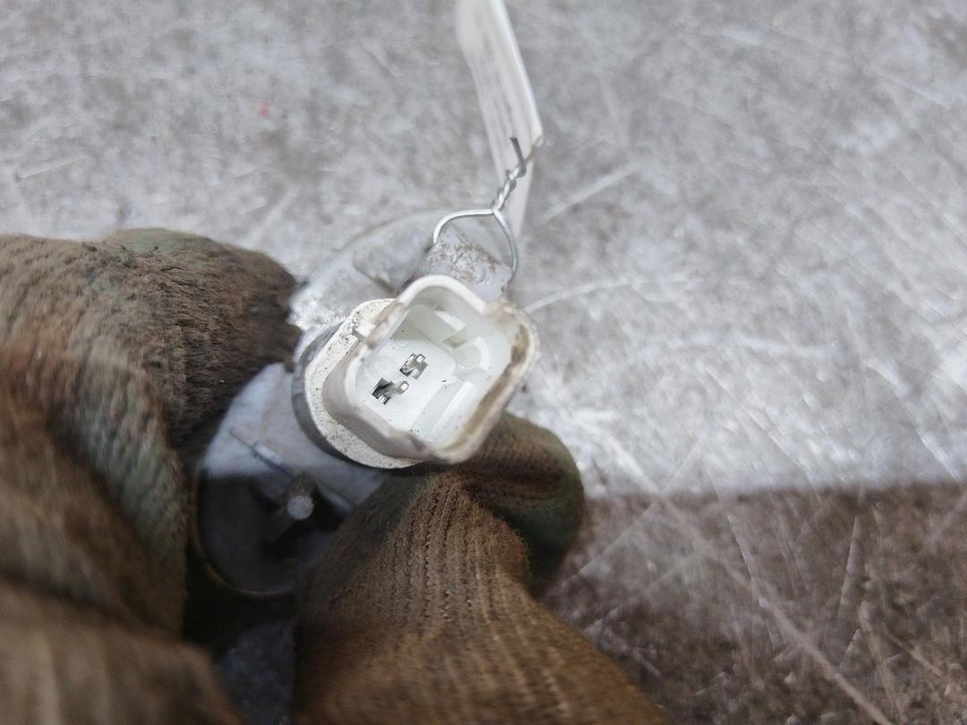 Повторитель передний правый VATZAL Peugeot 307 купить на авторазборке