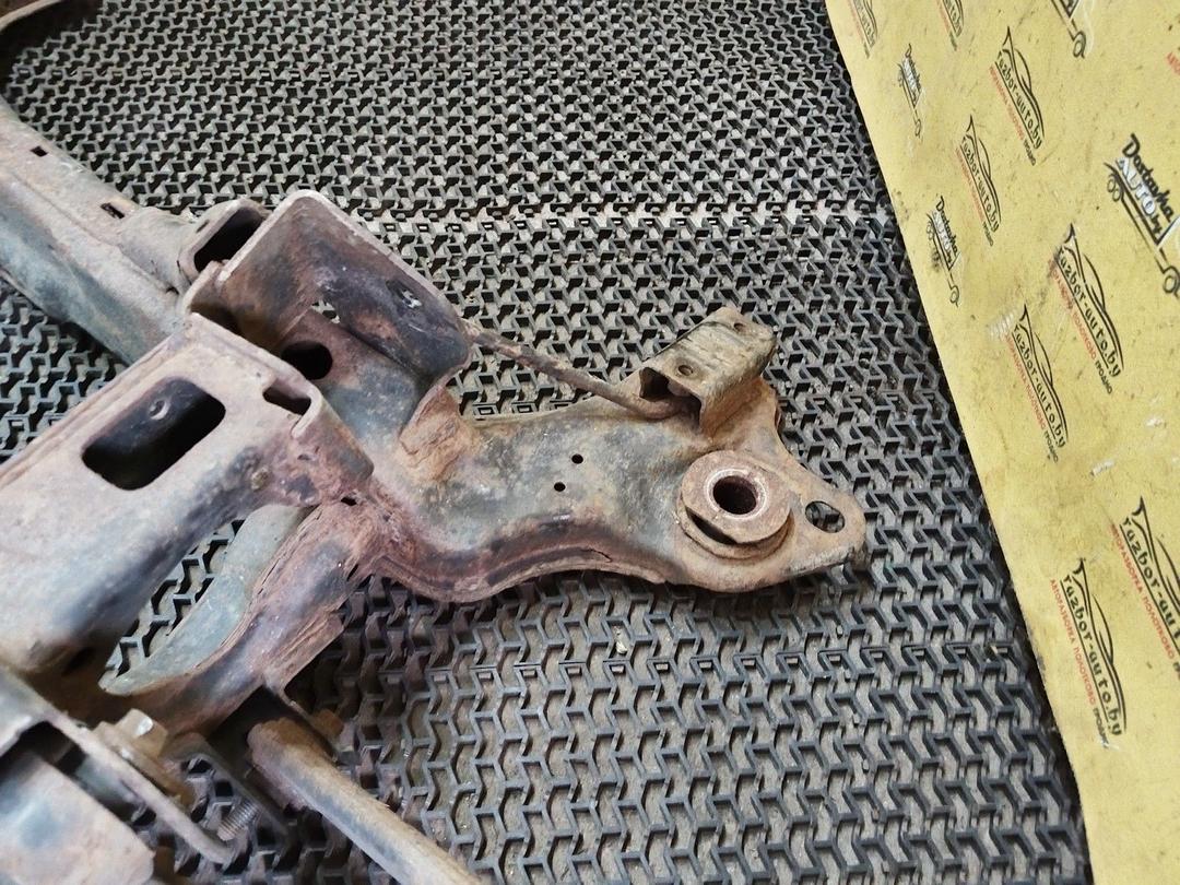 Балка подвески задняя OX7NG6 Ford Fusion undefined