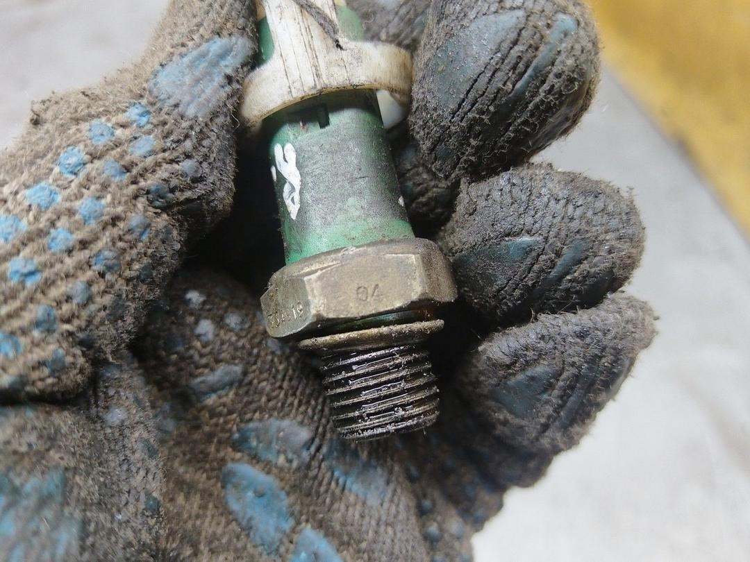 Датчик давления масла ARSQ45 Renault Scenic RX4 - Фото 8