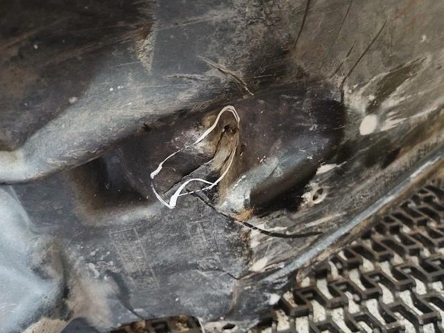 Защита арок передняя левая (подкрылок) MS77TW BMW 3 E46 купить с доставкой