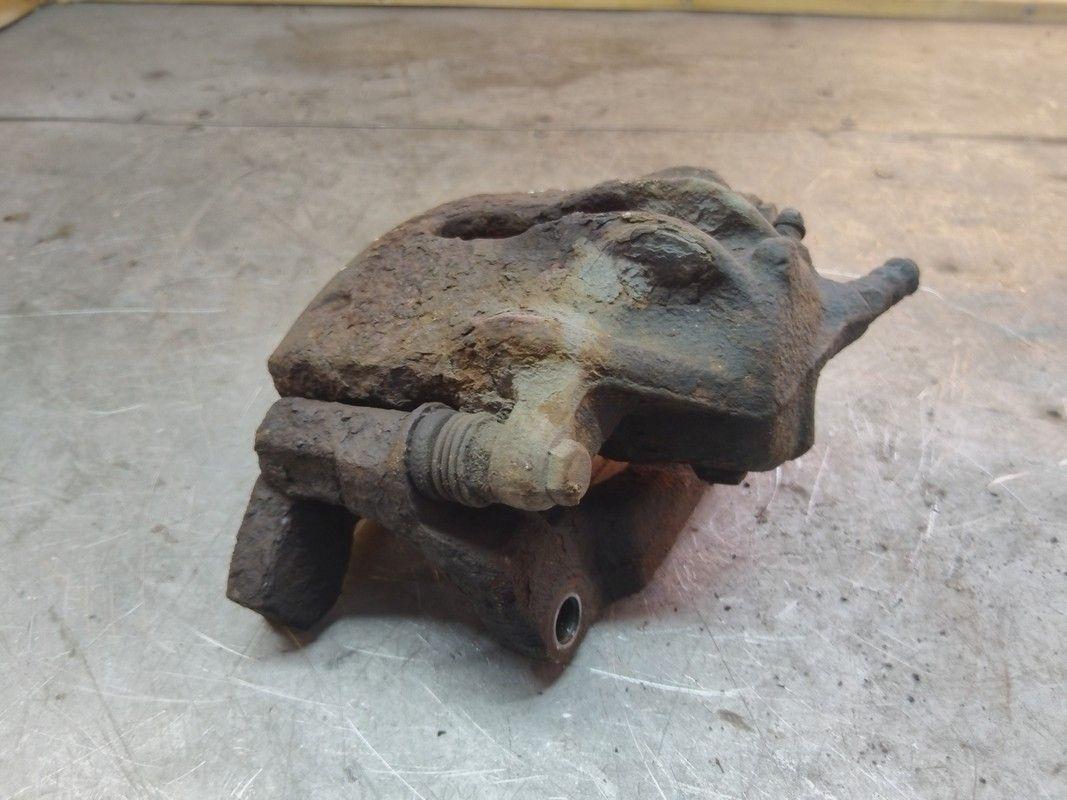 Суппорт передний правый TGL9YA Renault Megane купить с доставкой