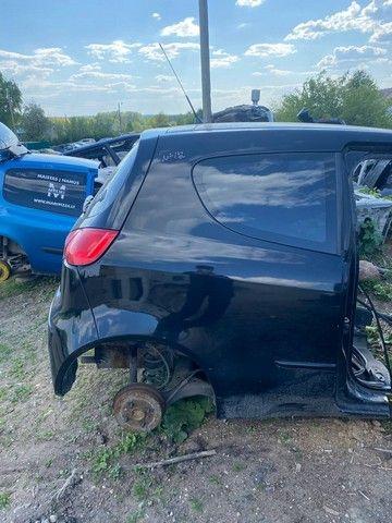 Стекло кузовное боковое правое R2Y64M Mitsubishi Colt - Фото 1