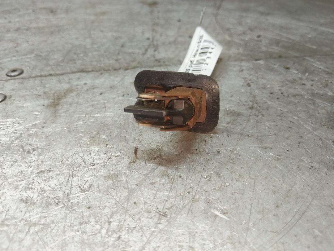 Выключатель концевой (концевик) CD14SD Volvo V40 купить