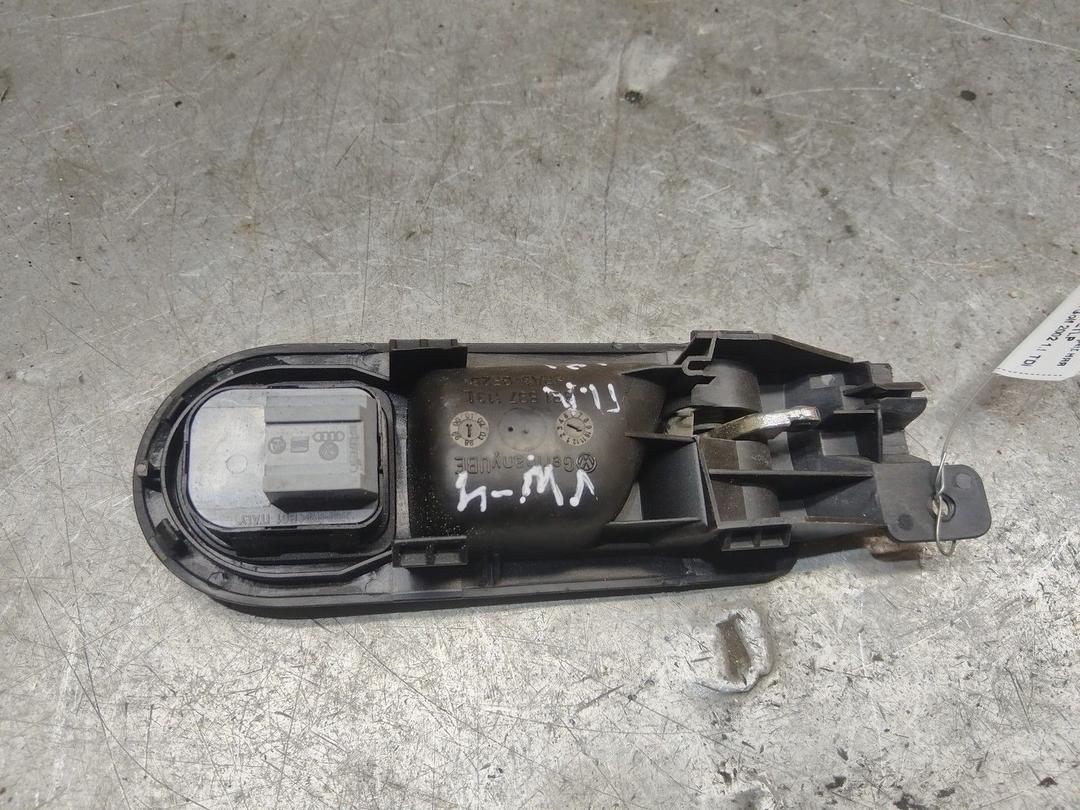 Ручка внутренняя передняя левая F8ETLP Volkswagen Golf - Фото 3