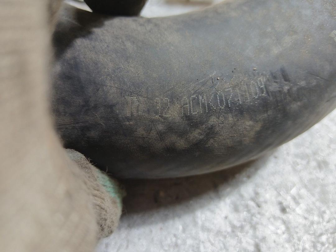 Патрубок интеркулера ORE9MQ Toyota Avensis купить на авторазборке