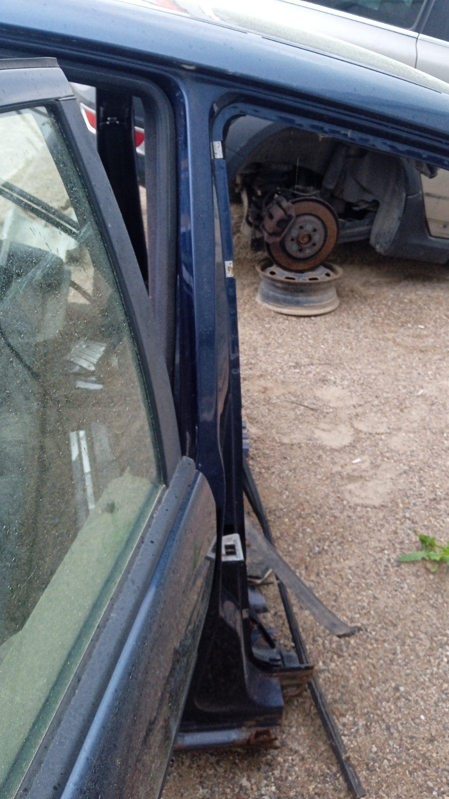 Стойка кузовная центральная правая 7H0FA8 Mercedes C W202 - Фото 1