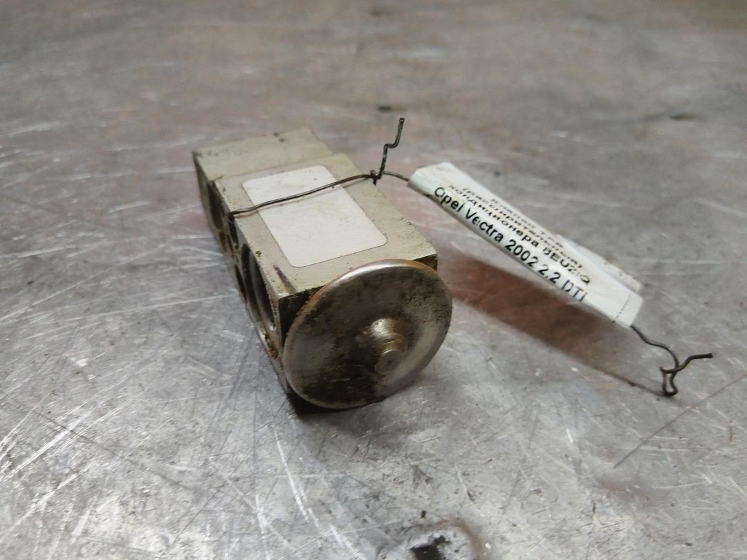 Клапан ТРВ (расширительный) кондиционера 8EU2IQ Opel Vectra