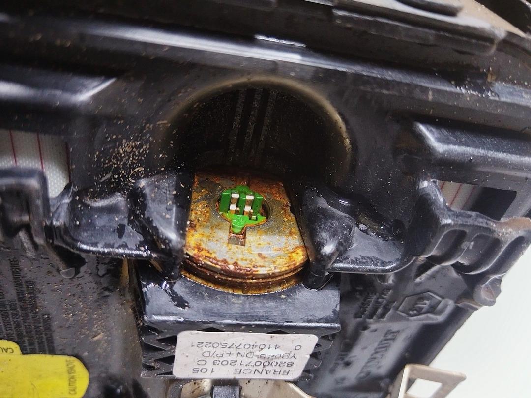 Подушка безопасности водителя P63X8H Renault Espace купить с доставкой. Огромный выбор запчастей и марок авто. У нас есть практически все.