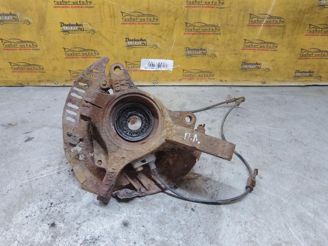 Кулак поворотный левый U7FIYH Subaru Forester купить в магазине запчастей бу