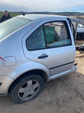 Дверь задняя правая BKCH3Z Volkswagen Bora