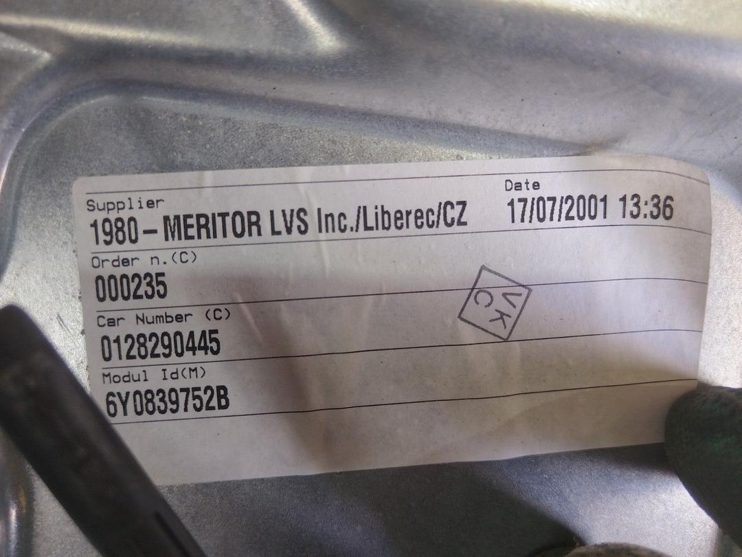 Стеклоподъемник задний правый G8VIW1 Skoda Fabia undefined