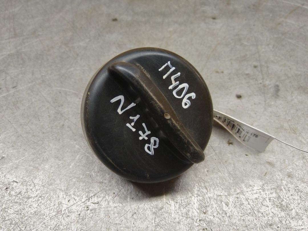 Крышка топливного бака 36B0ZW Peugeot 406