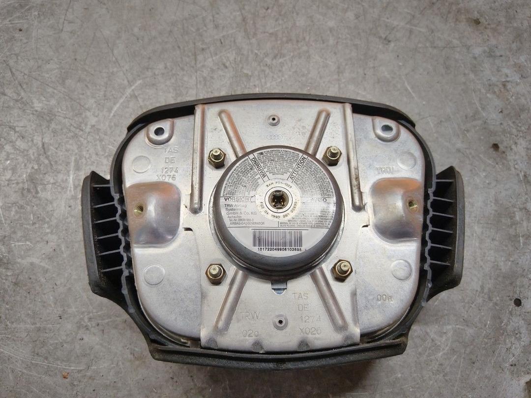 Подушка безопасности водителя L3L1ZN Audi A4 купить