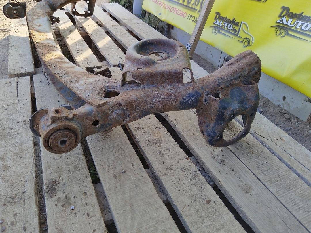 Балка подвески задняя 17278S Toyota Avensis Verso undefined