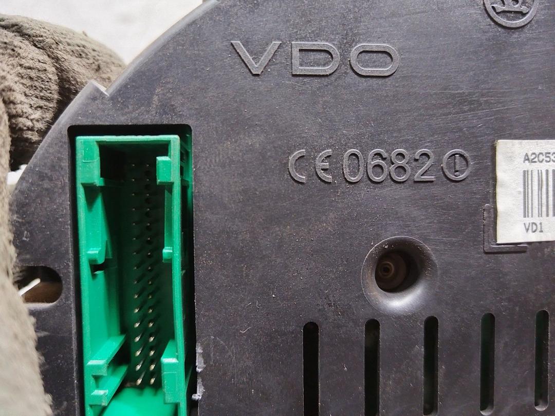 Щиток приборов (приборная панель) WJEQX4 Skoda Fabia купить с доставкой