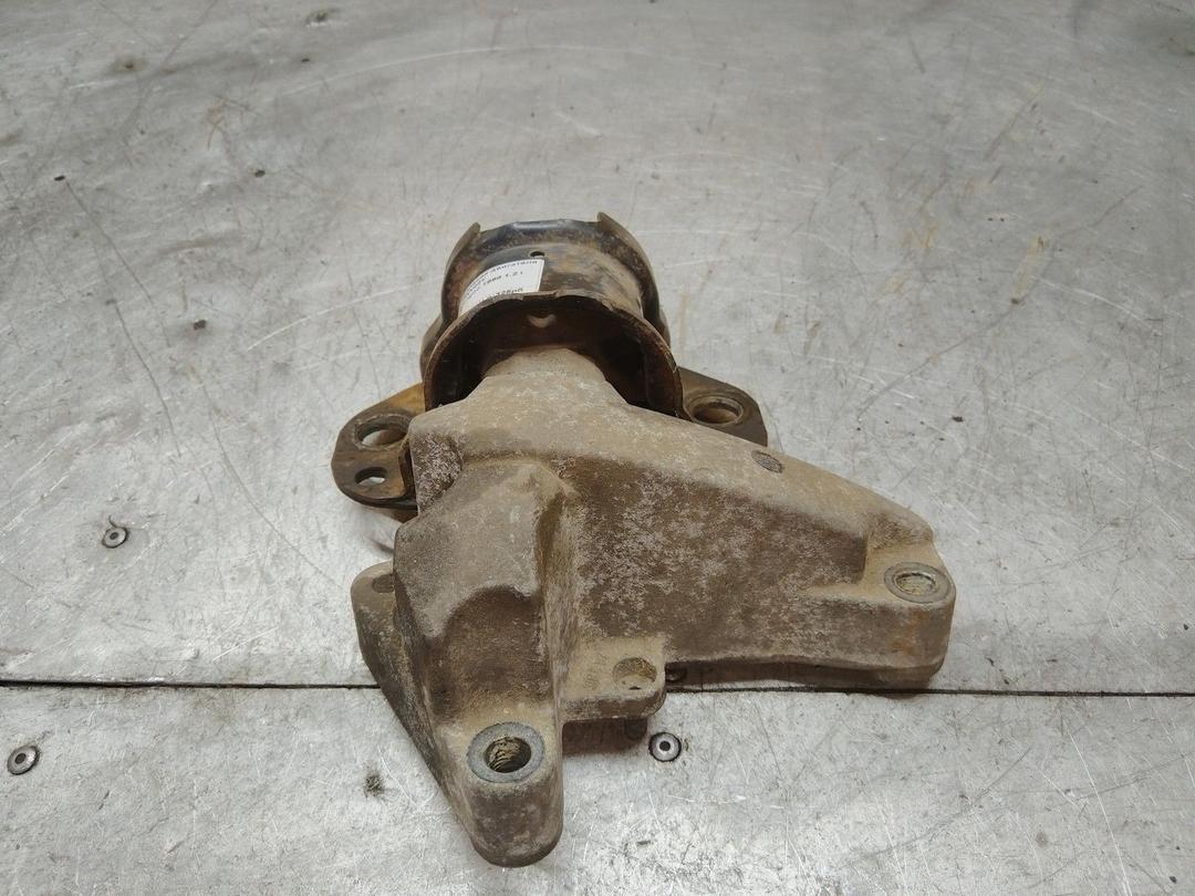 Подушка крепления двигателя ZWY02Y Renault Kangoo