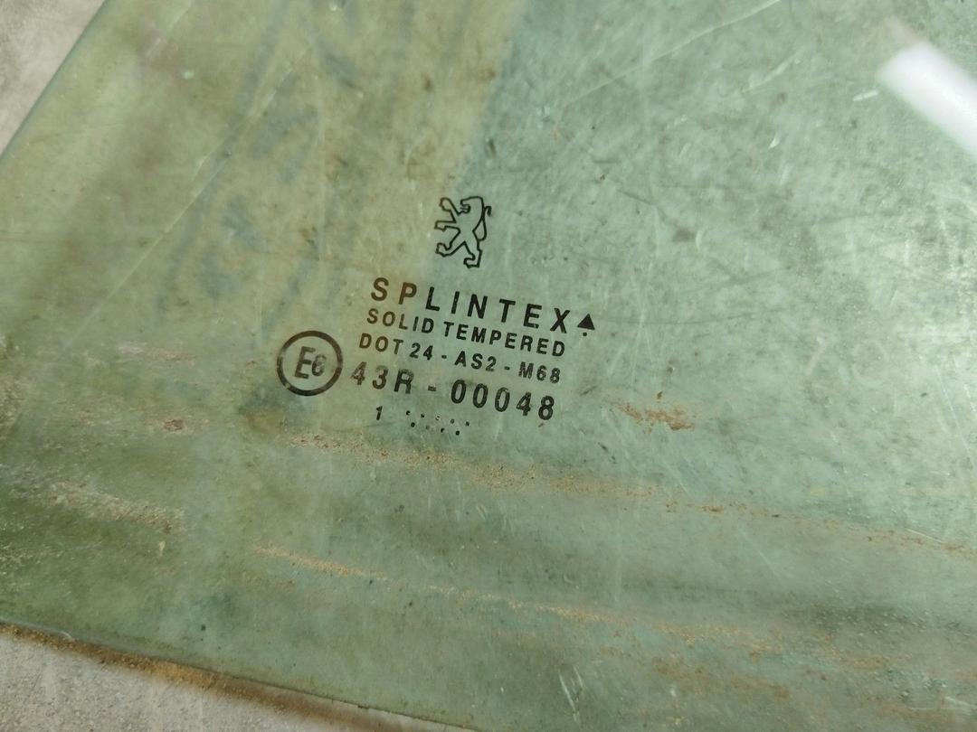 Стекло двери задней левой V5A8D7 Peugeot 307 - Фото 2