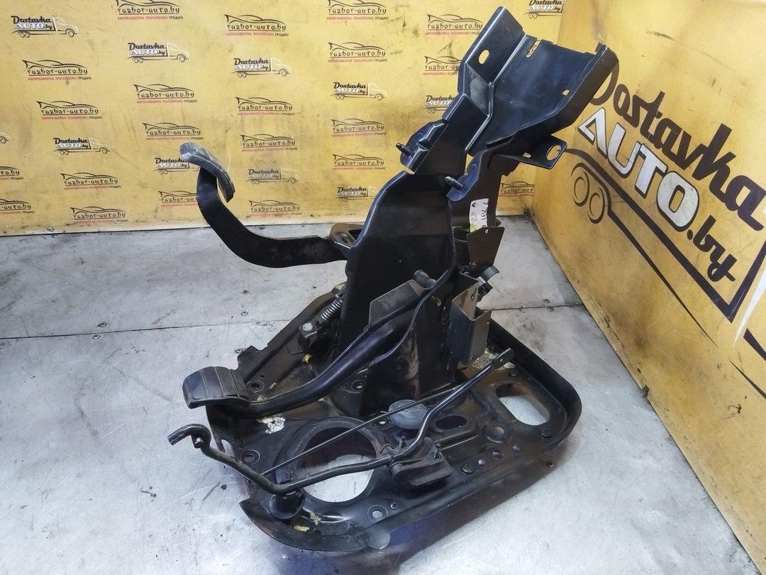 Узел педальный (блок педалей) J5M76F Renault Safrane