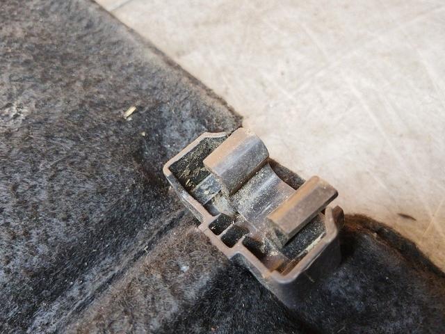 Полка багажника BDFF2W Peugeot 207 купить в магазине запчастей бу