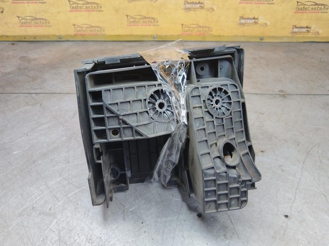 Короб предохранителей GW1G65 Volkswagen Passat купить с доставкой