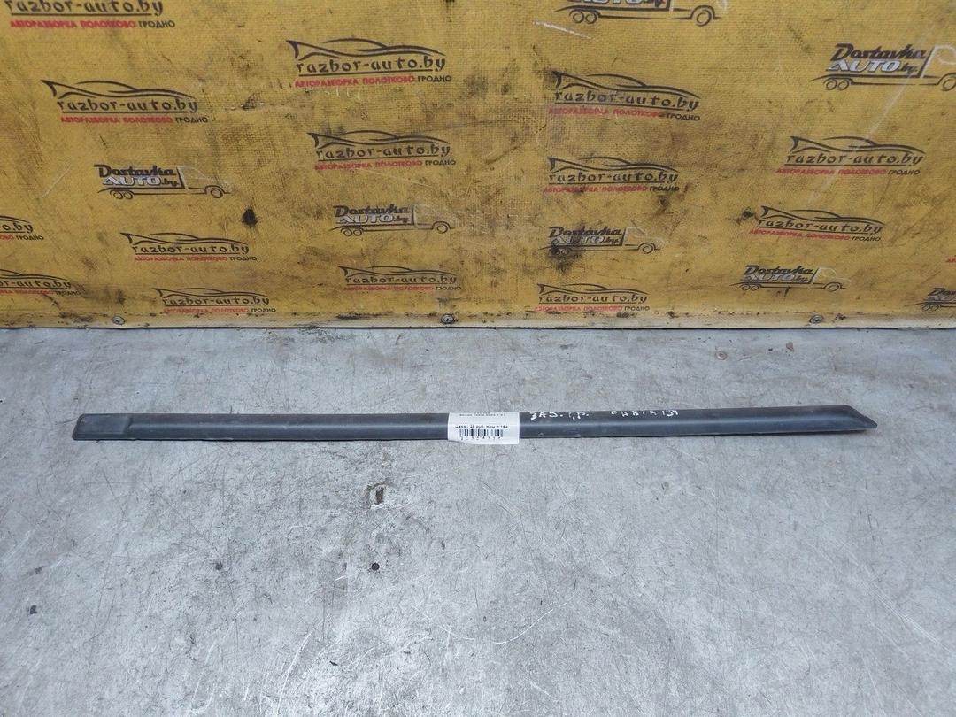 Молдинг двери задней правой TXVT9R Skoda Fabia