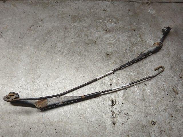 Щеткодержатель (поводок стеклоочистителя, дворник) IM5YKA Fiat Multipla купить