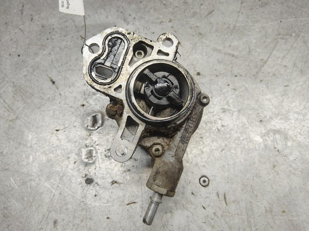 Насос вакуумный Q664MG Peugeot Partner купить с доставкой