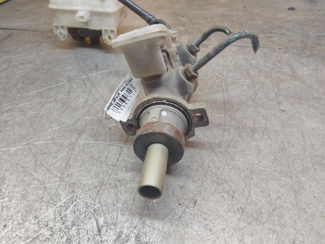 Цилиндр тормозной главный B260O8 Ford Focus купить