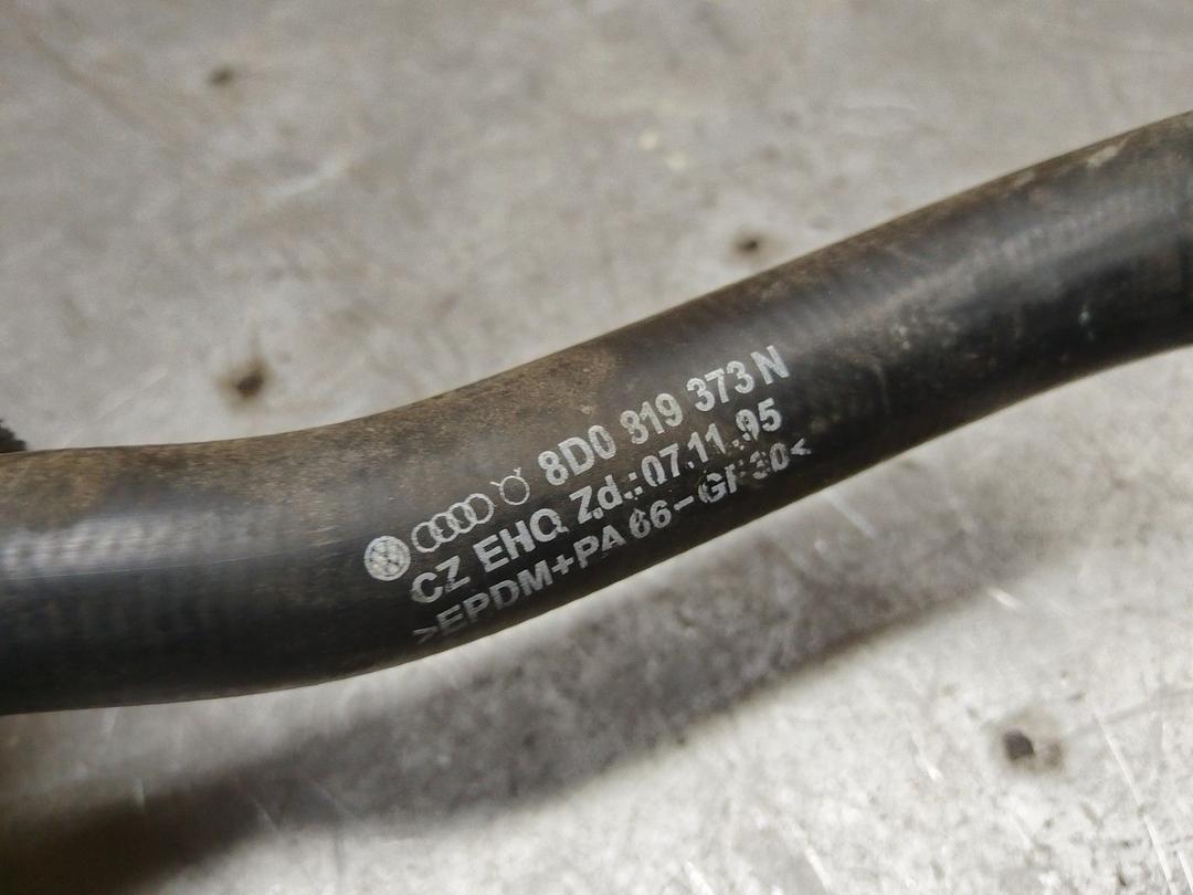 Патрубок отопителя (печки) XC1SC9 Volkswagen Passat - Фото 3