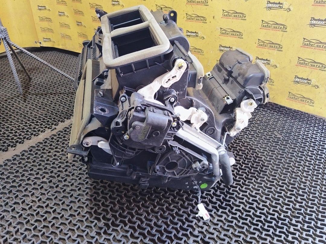 Моторчик заслонки печки ESRH0G Ford Fusion купить на авторазборке