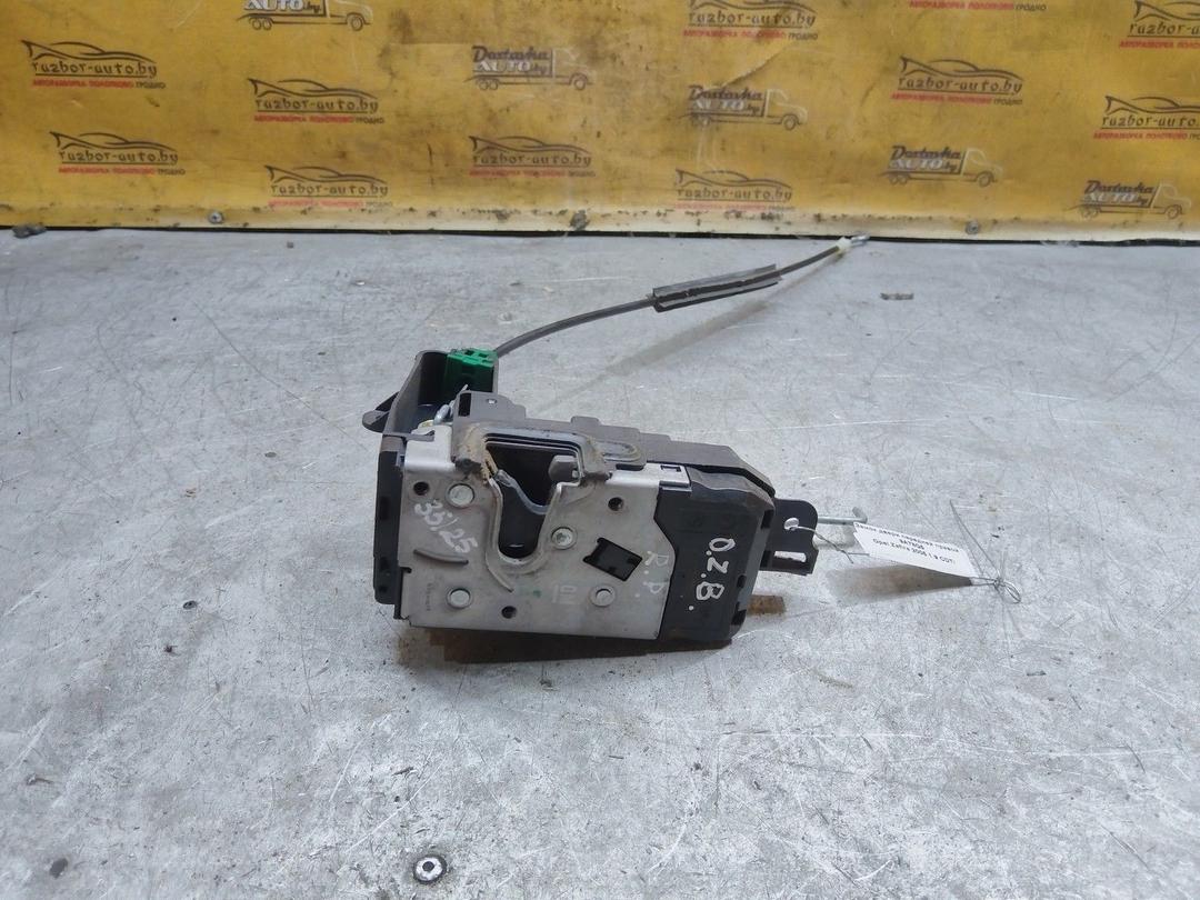 Замок двери передней правой 9A78Q5 Opel Zafira