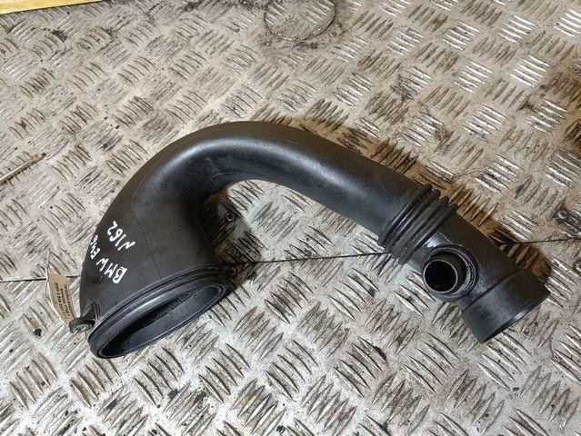 Патрубок воздушного фильтра Y740L4 BMW 3 E46