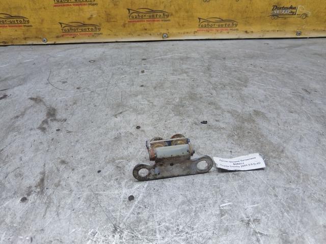 Петля крышки багажника B0R0VJ Toyota Corolla