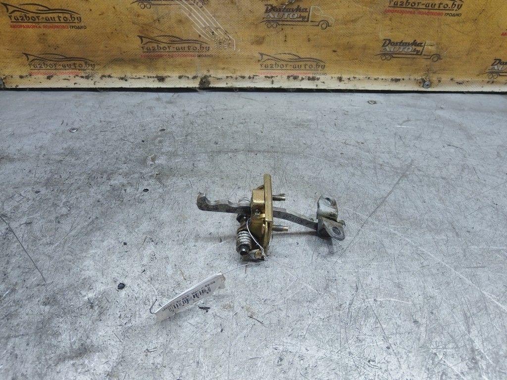 Ограничитель открывания двери передней J1X21U Peugeot 406 - Фото 1