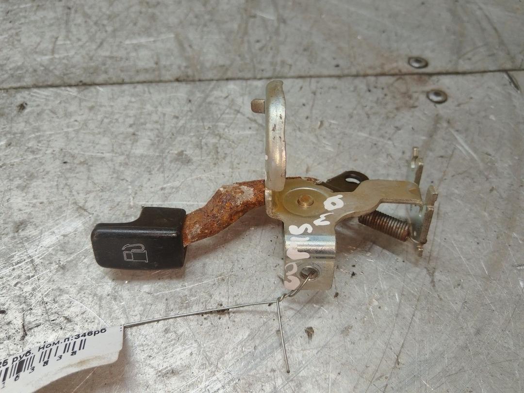 Ручка открытия лючка топливного бака L44665 Mitsubishi Carisma - Фото 2