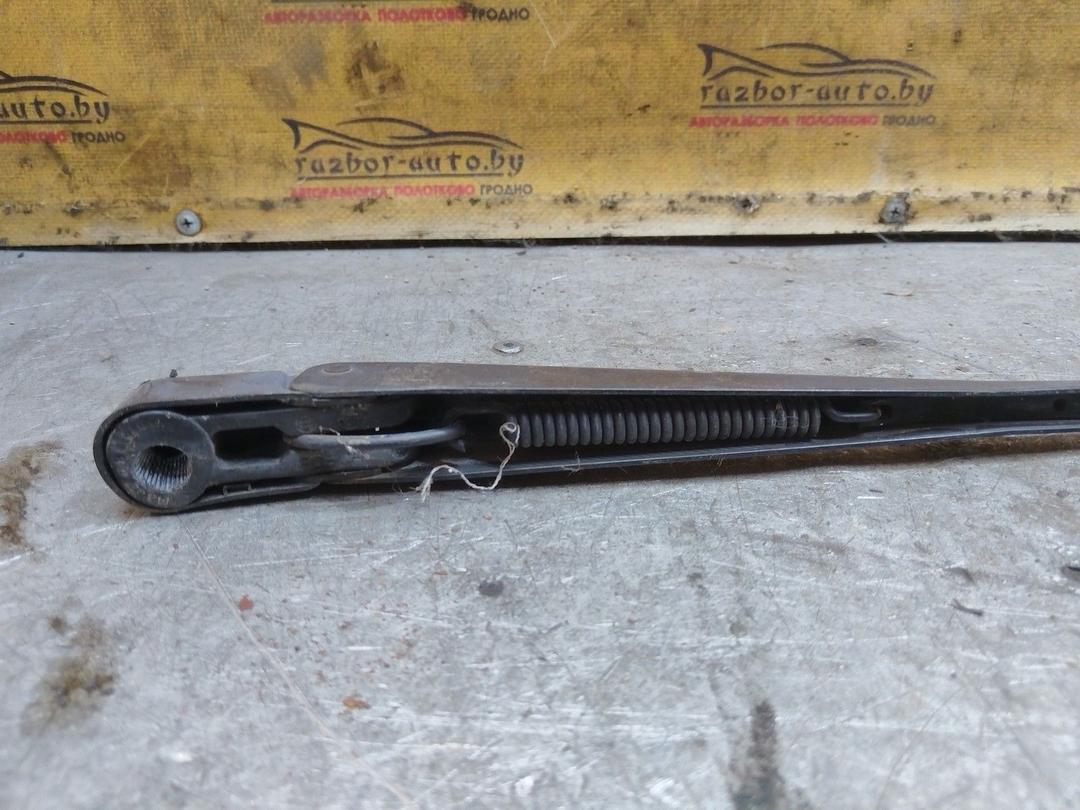 Щеткодержатель (поводок стеклоочистителя, дворник) F7641T Ford Escort купить с доставкой