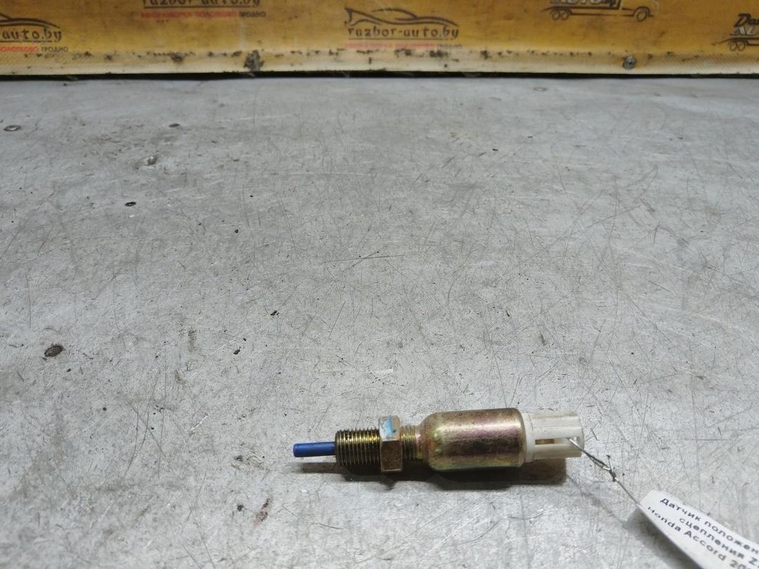 Датчик положения педали сцепления Z2C84U Honda Accord