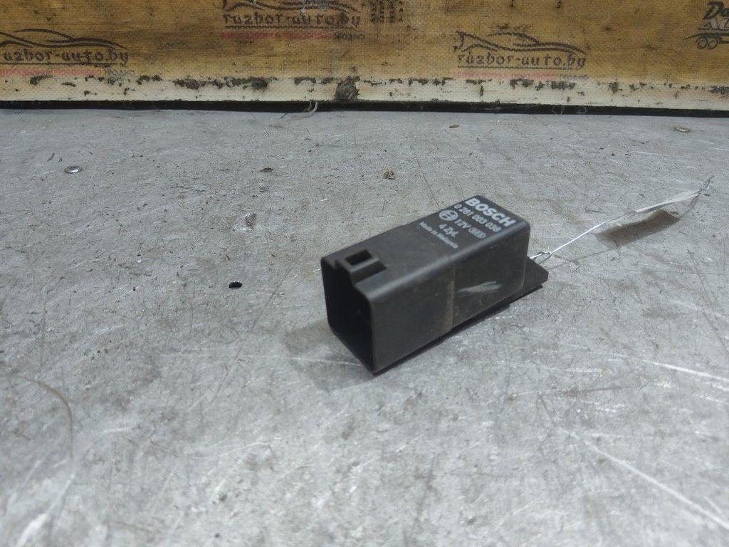 Реле накала свечей 0UZEH3 Volkswagen Jetta - Фото 1