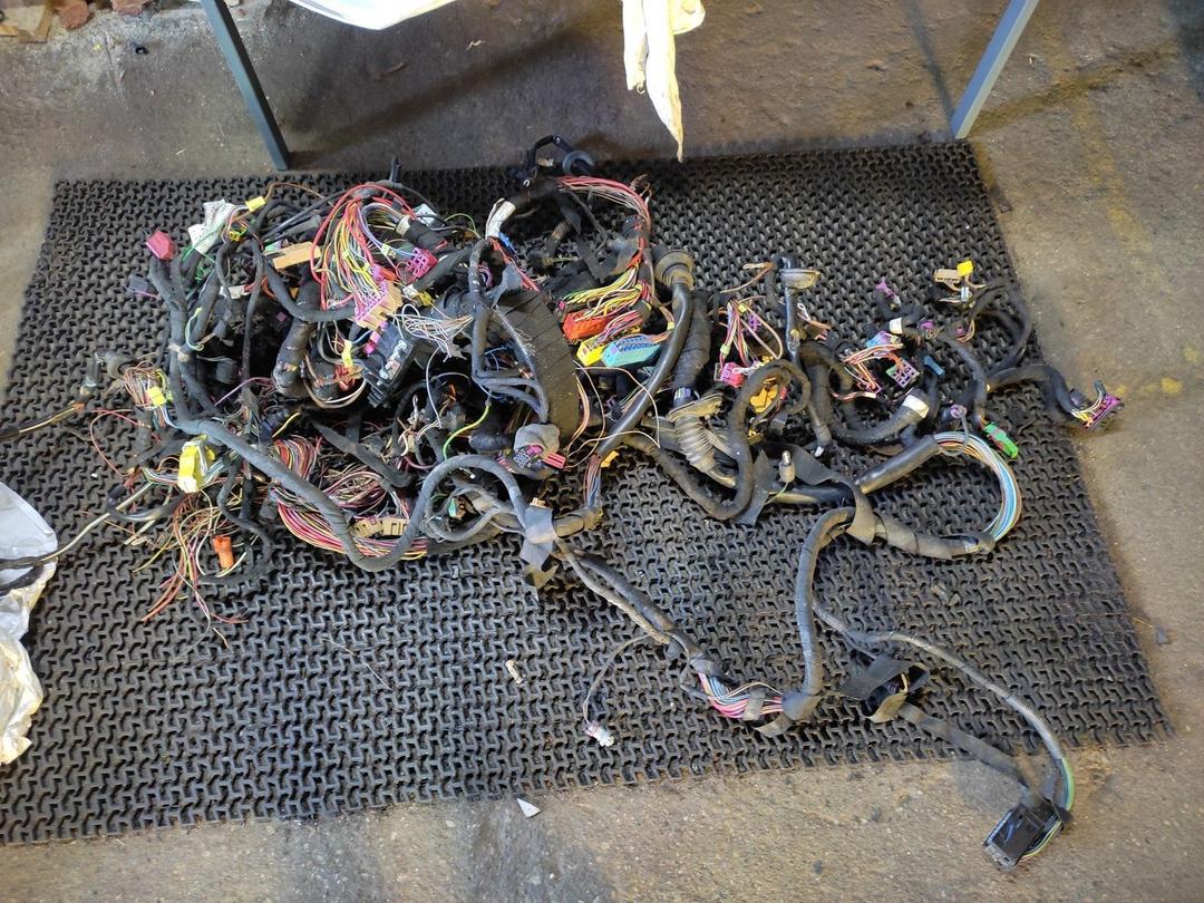 Проводка QI1F5O Audi A8