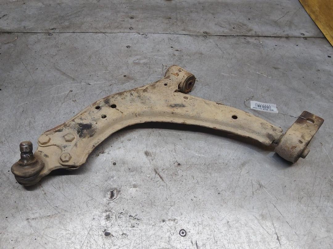 Рычаг передний левый T61ZHF Peugeot 306 - Фото 1