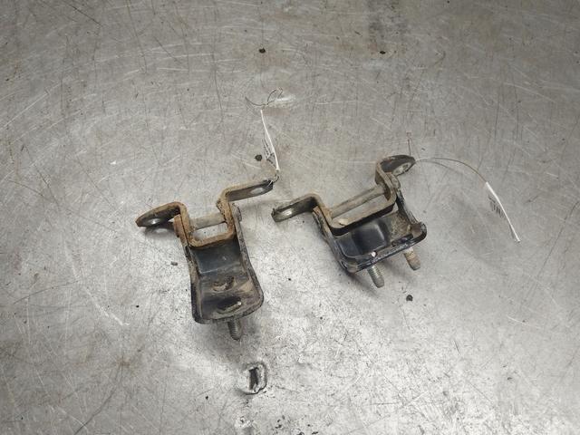 Петля двери задней правой 4Q7QS3 Toyota Yaris Verso купить