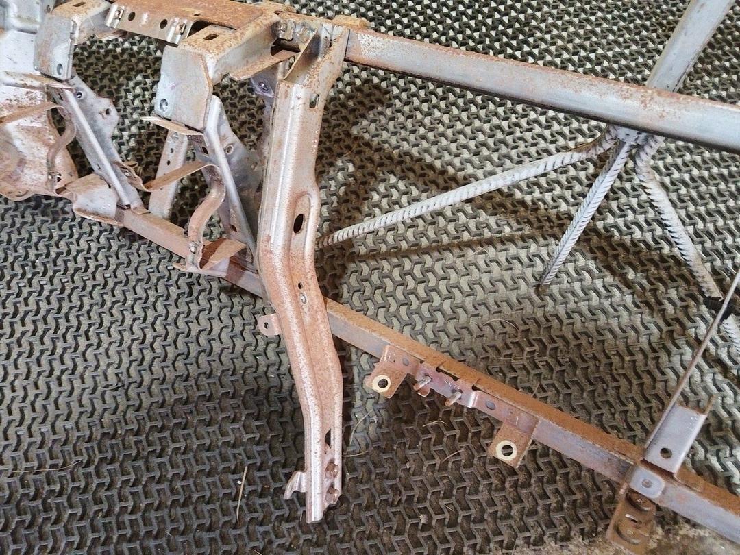 Усилитель торпедо Q95OLL Ford Fusion купить в магазине запчастей бу