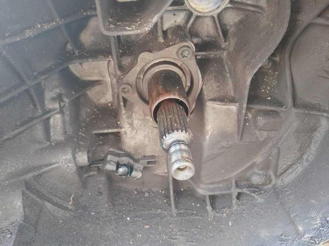 КПП механическая (МКПП) 5-ступенчатая 2JJ8YV Audi A4 - Фото 3