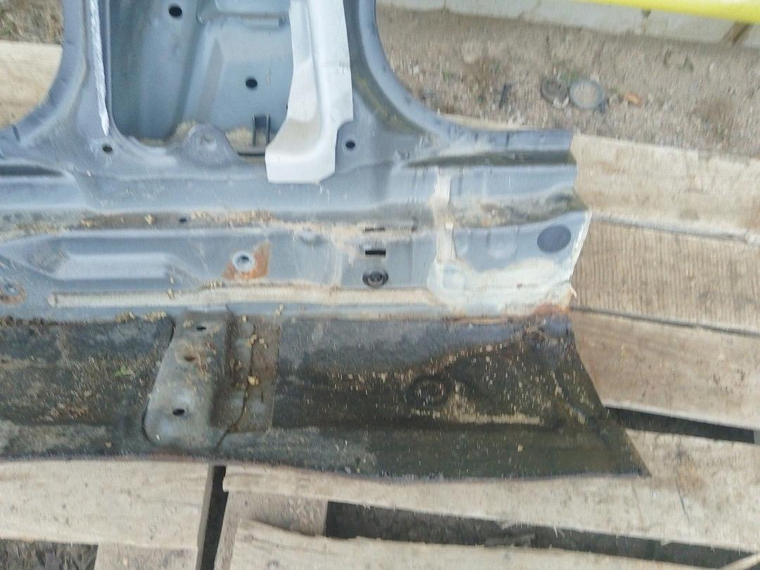 Стойка кузовная центральная правая RVBP8V Honda Accord undefined