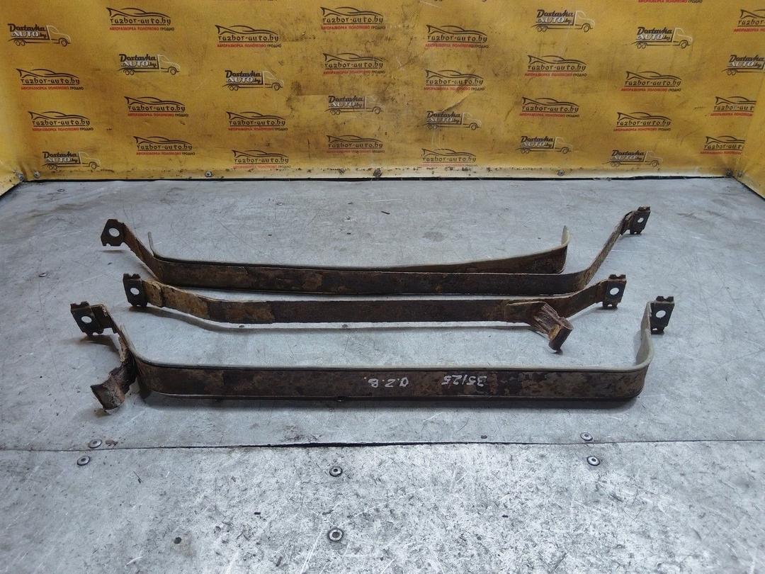 Крепление топливного бака QLJ6O8 Opel Zafira