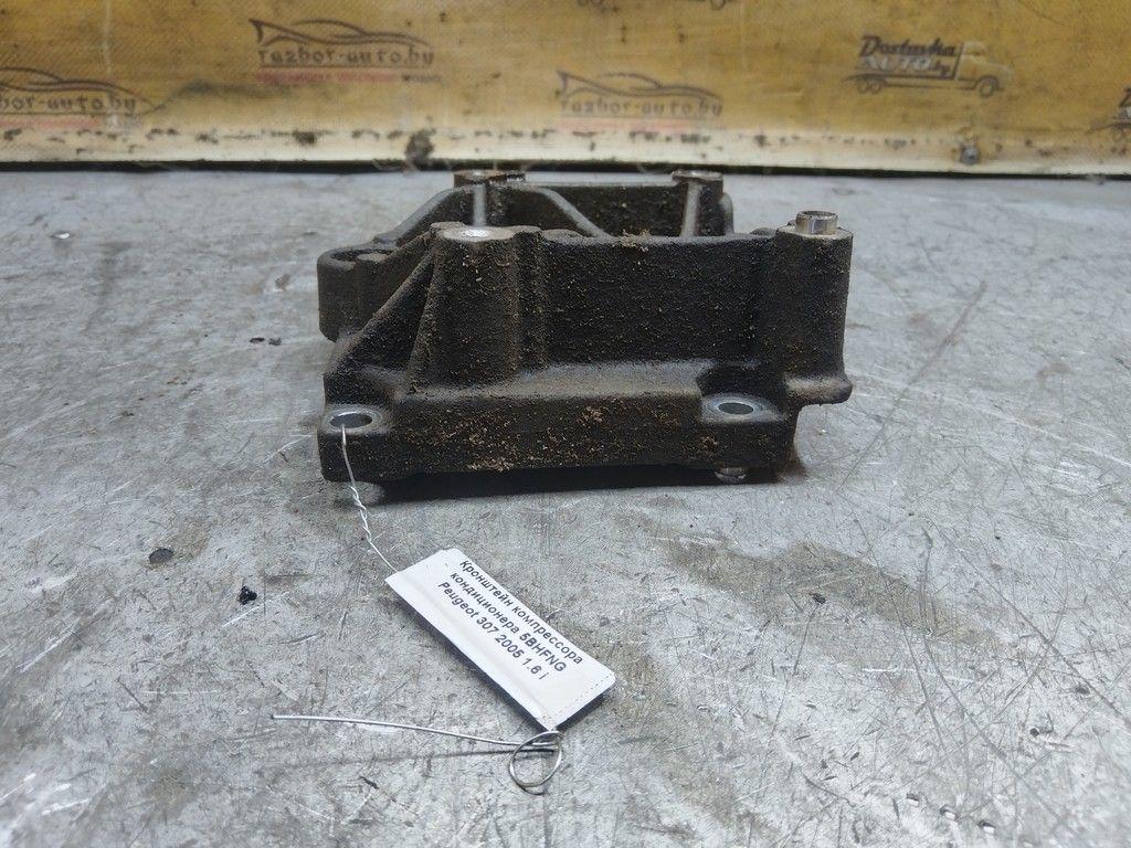 Кронштейн компрессора кондиционера 5BHFNG Peugeot 307 - Фото 2